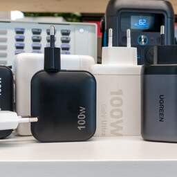 Niet iedere 100W-oplader doet wat hij belooft: 10 getest