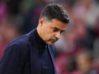 Ajax-trainer Míchel spreekt van 'geweldige wedstrijd' ondanks nieuwe misstap