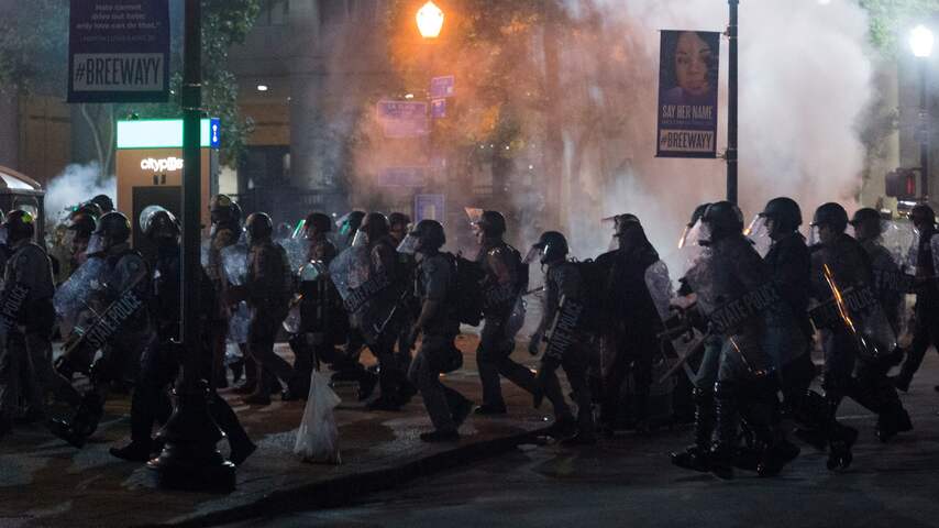 Demonstraties Louisville, twee agenten neergeschoten