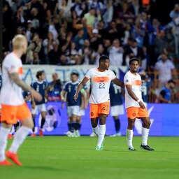 Live Nations League | Oranje na dramatische eerste helft in de problemen in Griekenland