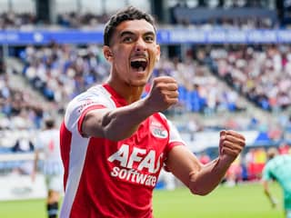 Koploper AZ blijft foutloos in Eredivisie dankzij fraaie comeback bij Heerenveen