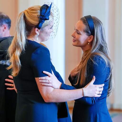 Illustratie bij: Video | Lief moment tussen Amalia en Noorse kroonprinses: zo hecht zijn ze