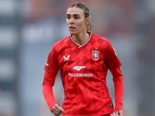 Uitblinker Jill Roord gidst koploper FC Twente naar zevende overwinning op rij