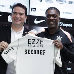 Seedorf aan de bak bij club Memphis: 'Ik weet dat veel trainers niet wilden komen'