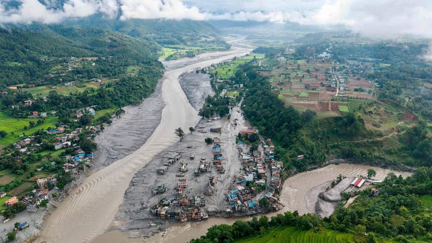 Drie Nederlanders vermist na zware overstromingen in Nepal