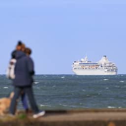 Passagiers jarenlange luxe cruisereis gestrand in Cambodja om brandstofprijzen
