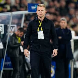 Pijnlijk debuut voor Kuijt bij Fenerbahçe: interim-trainer ziet ploeg instorten