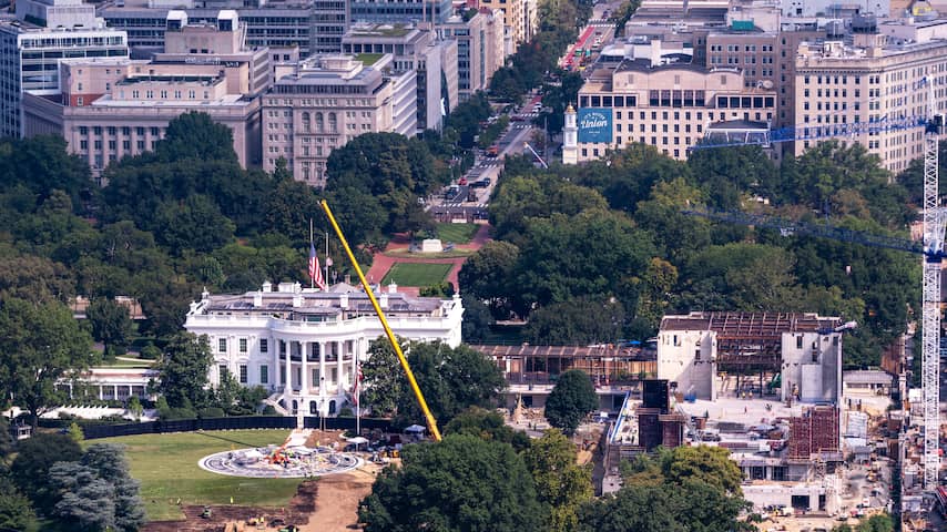 Foto bij Amerikaans hooggerechtshof staat bouw van balzaal Witte Huis vooralsnog toe