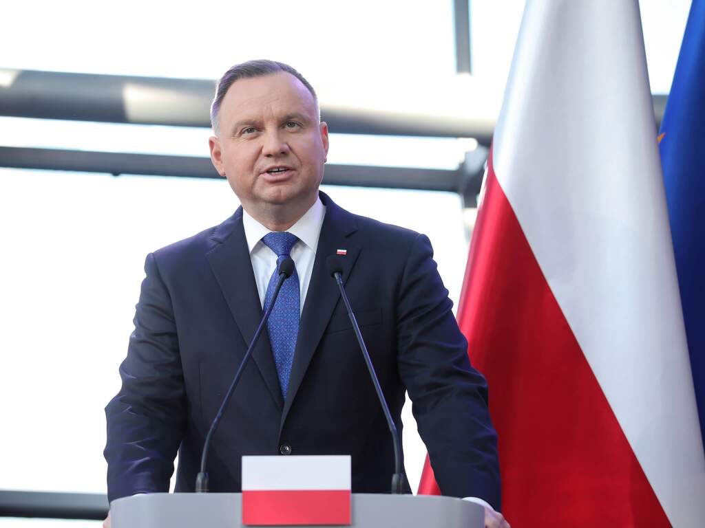 Poolse president Duda haalt uit naar leiders die met Poetin praten