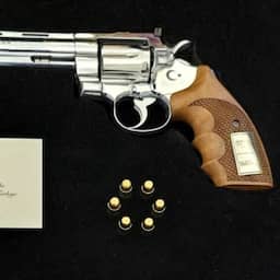 Jetten laat door Erdogan geschonken revolver achter in Turkije na NAVO-top