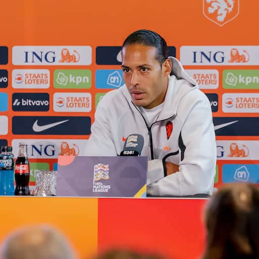 Illustratie bij: Van Dijk en Xavi staan stil bij overlijden Bartina Koeman: 'Valt mij erg zwaar'