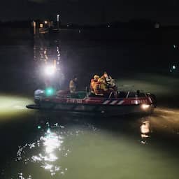 Brandweer Spaarndam duikt bij oefening naar pop maar vindt lichaam in water
