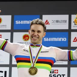 Harrie Lavreysen schrijft geschiedenis met vijfde wereldtitel op de keirin