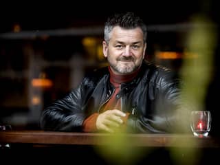 Kasper van Kooten is weer gelukkig in de liefde en deelt foto van nieuwe vriendin