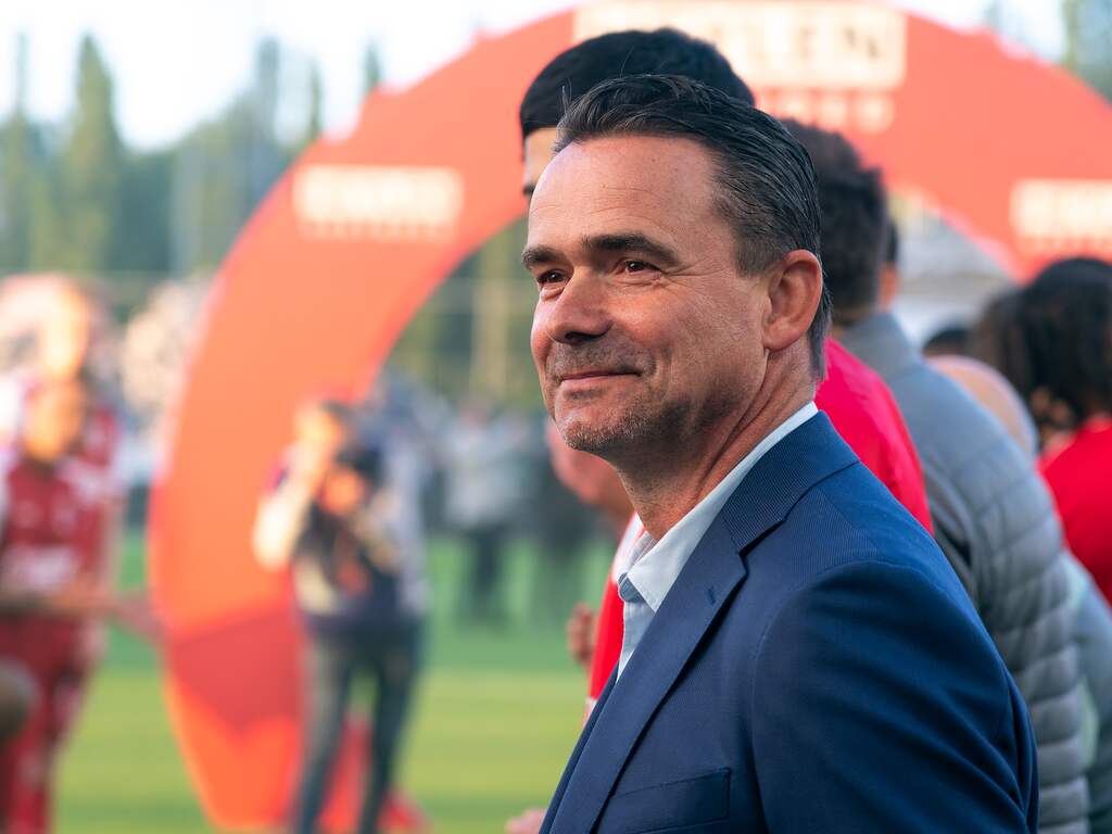 Transferupdates | Ajax lijkt weer miskoop te slijten: Forbs op weg naar