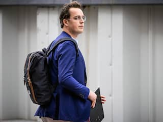 Van Lienden wilde 'gillend rijk' worden met mondkapjesdeal