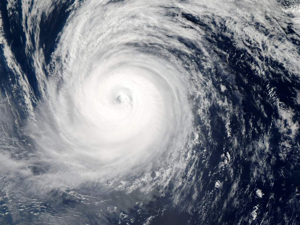 Duizenden reddingswerkers ingeschakeld na tyfoon in Filipijnen