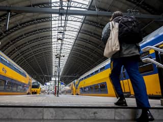 NS wil reizigers compenseren voor spitsheffing als ze echt niet anders kunnen