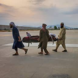 Hulporganisaties naar bevingsgebied, maar hulp bieden in Afghanistan is lastig