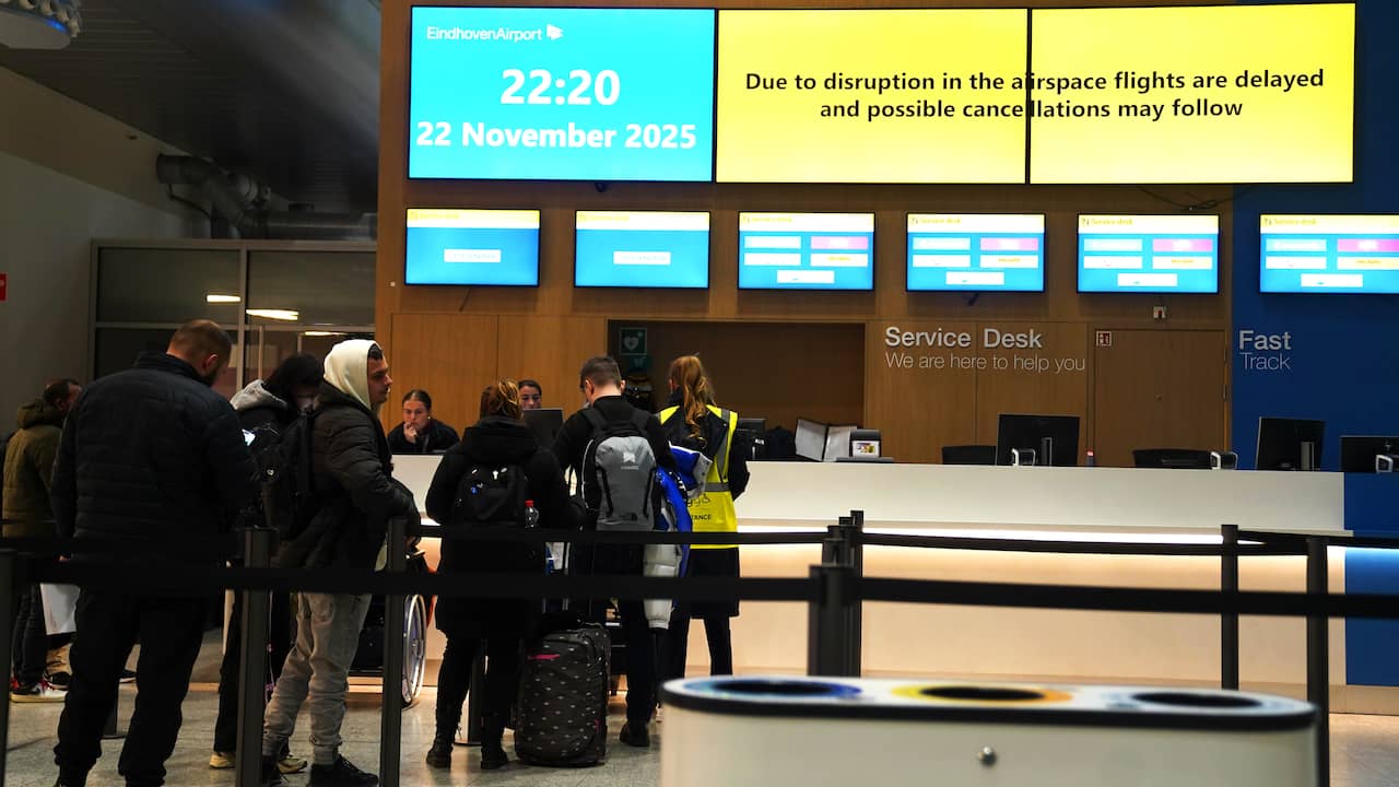 Vliegverkeer Eindhoven Airport hervat na dronemeldingen, Defensie treft maatregelen