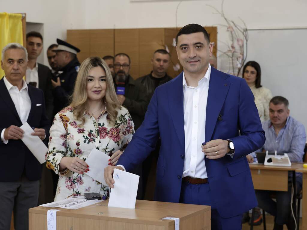 Nek-aan-nekrace in laatste ronde van Roemeense presidentsverkiezingen