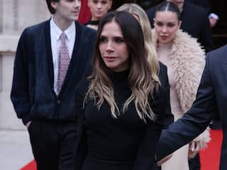 Victoria Beckham in Parijs geëerd voor bijdrage aan modewereld