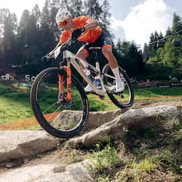 Italiaanse coach helpt Van der Poel bij WK mountainbike: 'Door ploeg geregeld'