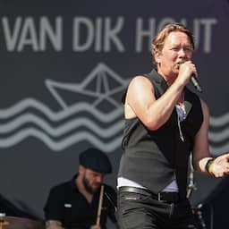 Van Dik Hout viert dertigjarig jubileum Stil In Mij met clubtour door Nederland
