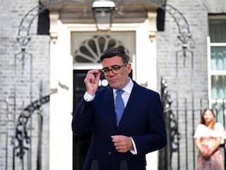 Britse premier Burnham staat voor monsterklus met hete adem van Farage in nek