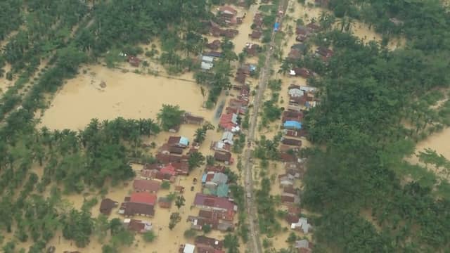 Helikopterbeelden tonen overstroomde provincie in Indonesië