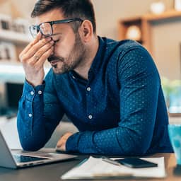 Miljoenen mensen kunnen niet aan het werk door wereldwijde computerproblemen