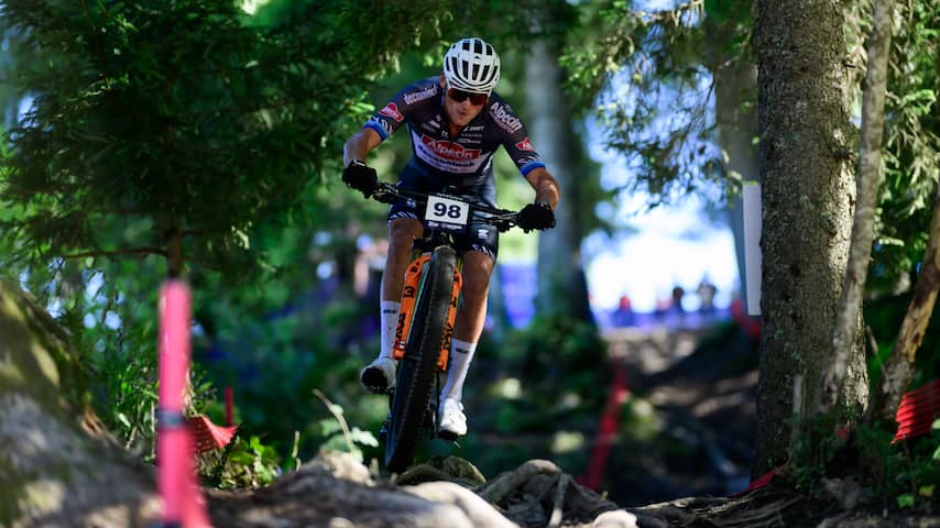 Van der Poel keert weer even terug bij grote liefde: 'Wil wereldtitel mountainbike'