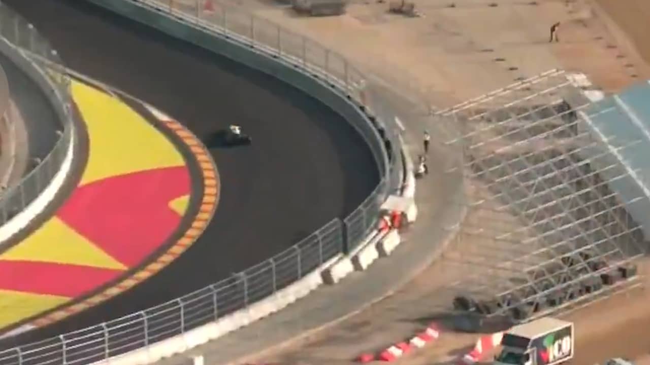 Politiehelikopter vliegt tijdens test over nieuw F1-circuit in Madrid