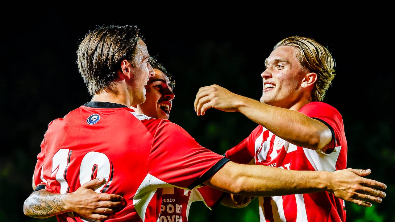 Jong PSV legt in drie minuten tijd de basis voor zege op FC Den Bosch in KKD