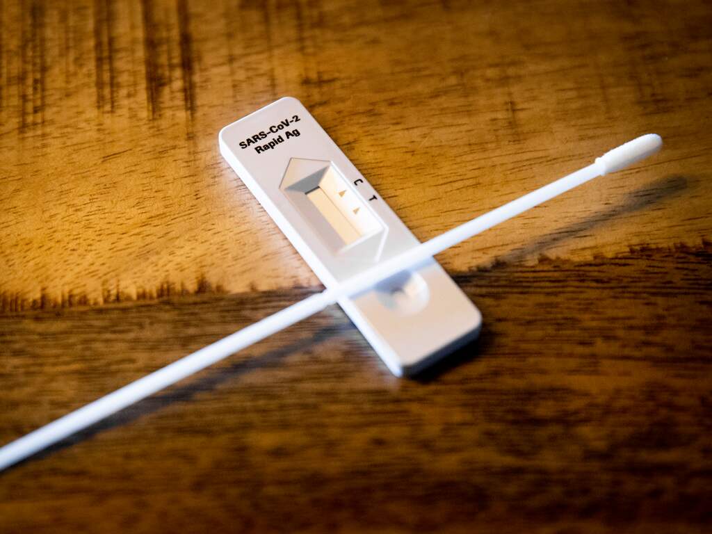 Vanaf nu twee zelftests per week voor leraren basis- en middelbare school