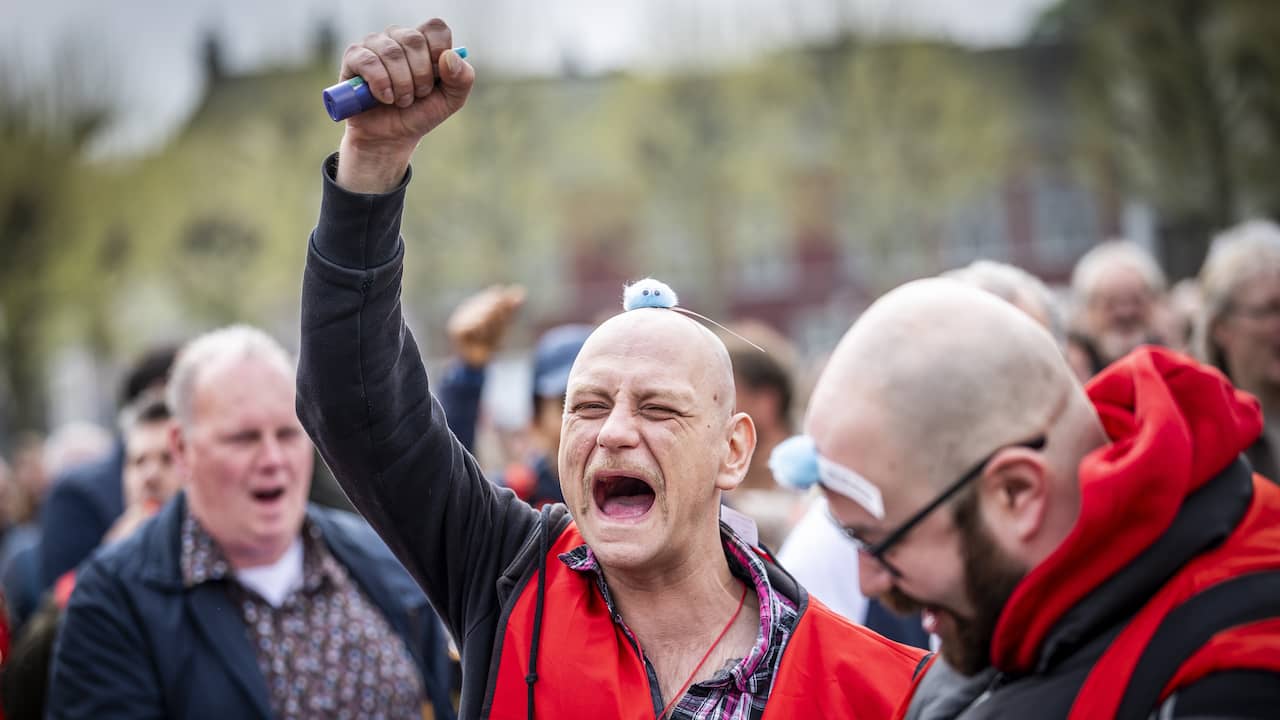 Foto bij Minder bezuinigen niet genoeg voor PRO en vakbonden, stakingen gaan door