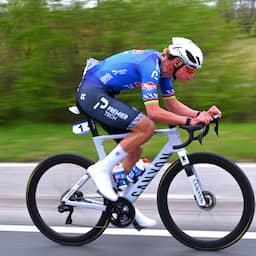 Van der Poel wint E3 Saxo Classic voor derde keer op rij na zinderende finale