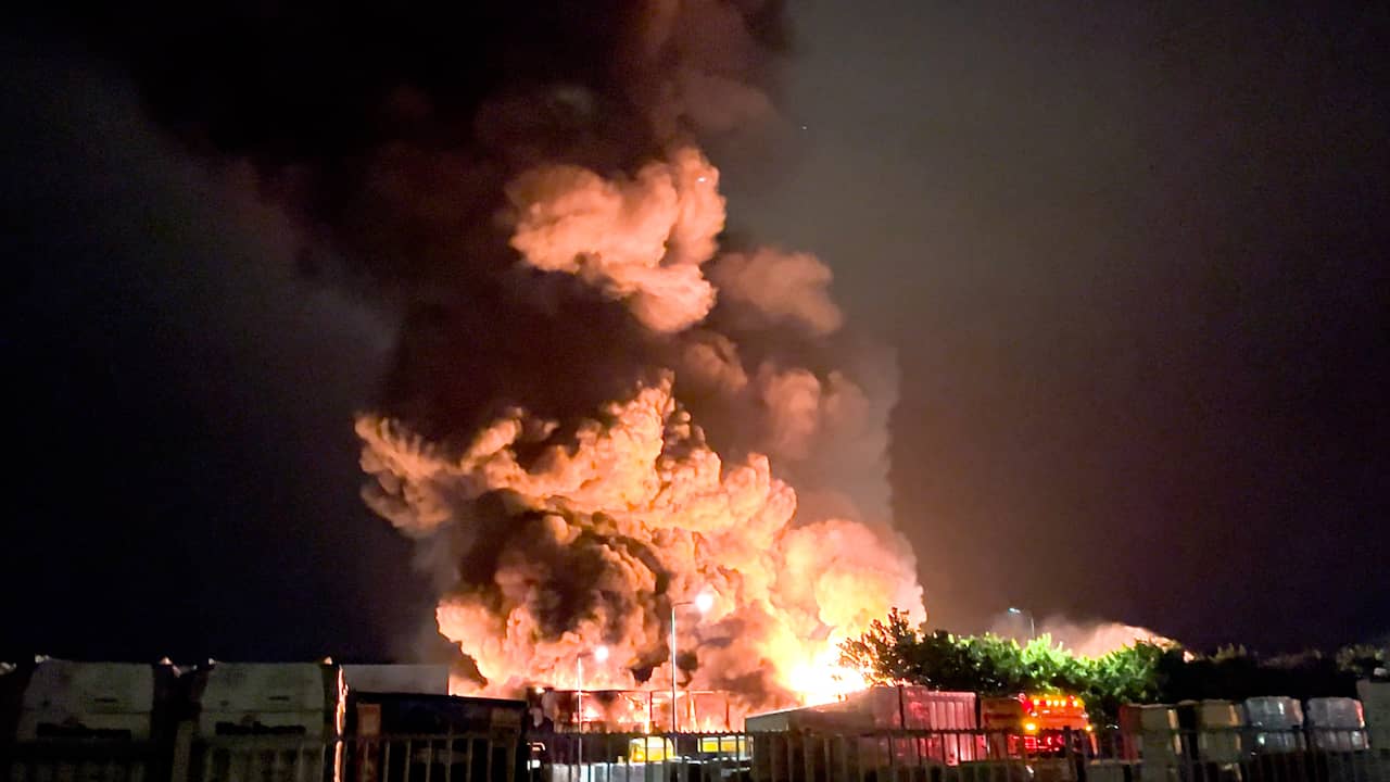 Grote brand in fabriek in Veenendaal