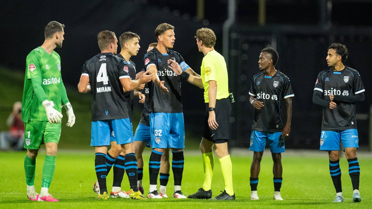 Heracles mist eerste kans op periodetitel in KKD na snelle rode kaart in Helmond