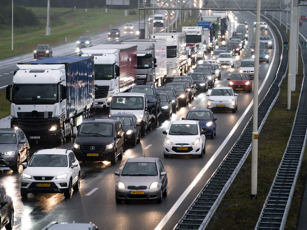 Extra vertraging in ochtendspits vanwege tijdelijke sluiting spitsstroken