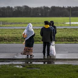 Wekelijkse instroom asielzoekers ligt opnieuw lager dan zelfde week vorig jaar