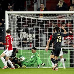 AZ naar tussenronde Conference League na gelijkspel tegen tiental Jagiellonia