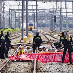 Tens of thousands of travelers affected by XR rail blockade, damages exceed 100,000 euros