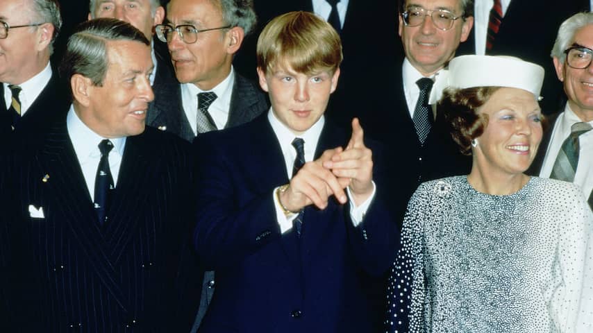 Zo zag het leven van Beatrix en Willem-Alexander er rond hun achttiende