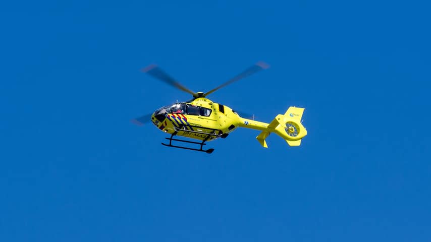 Bestuurder overleden nadat auto door botsing te water was geraakt in Kwintsheul