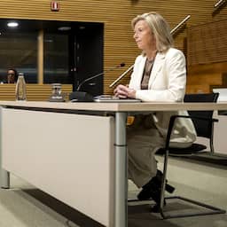 Live | Ollongren: 'Alsof je een landverrader was als je tegen avondklok was'