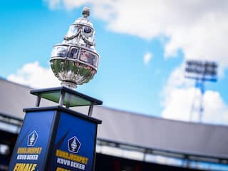 Licht valt uit bij beslissende penalty in knotsgek bekerduel tussen amateurclubs