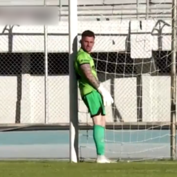 Video | Keeper weigert 'onterechte' penalty te stoppen in Boliviaanse competitie