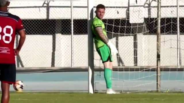 Keeper weigert 'onterechte' penalty te stoppen in Boliviaanse competitie