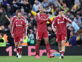 Liverpool pijnlijk onderuit in beladen kraker tegen City na rood Gravenberch